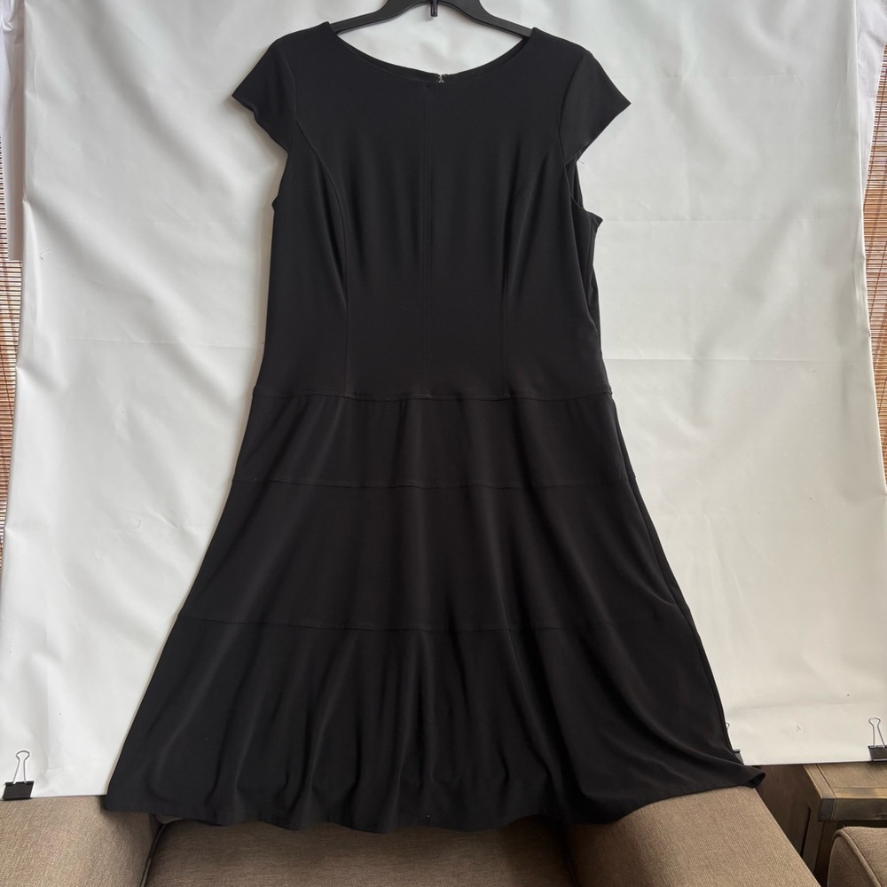 Anne Klein Classic Black Midi Dress. Size 18W. Polyester INV25/293